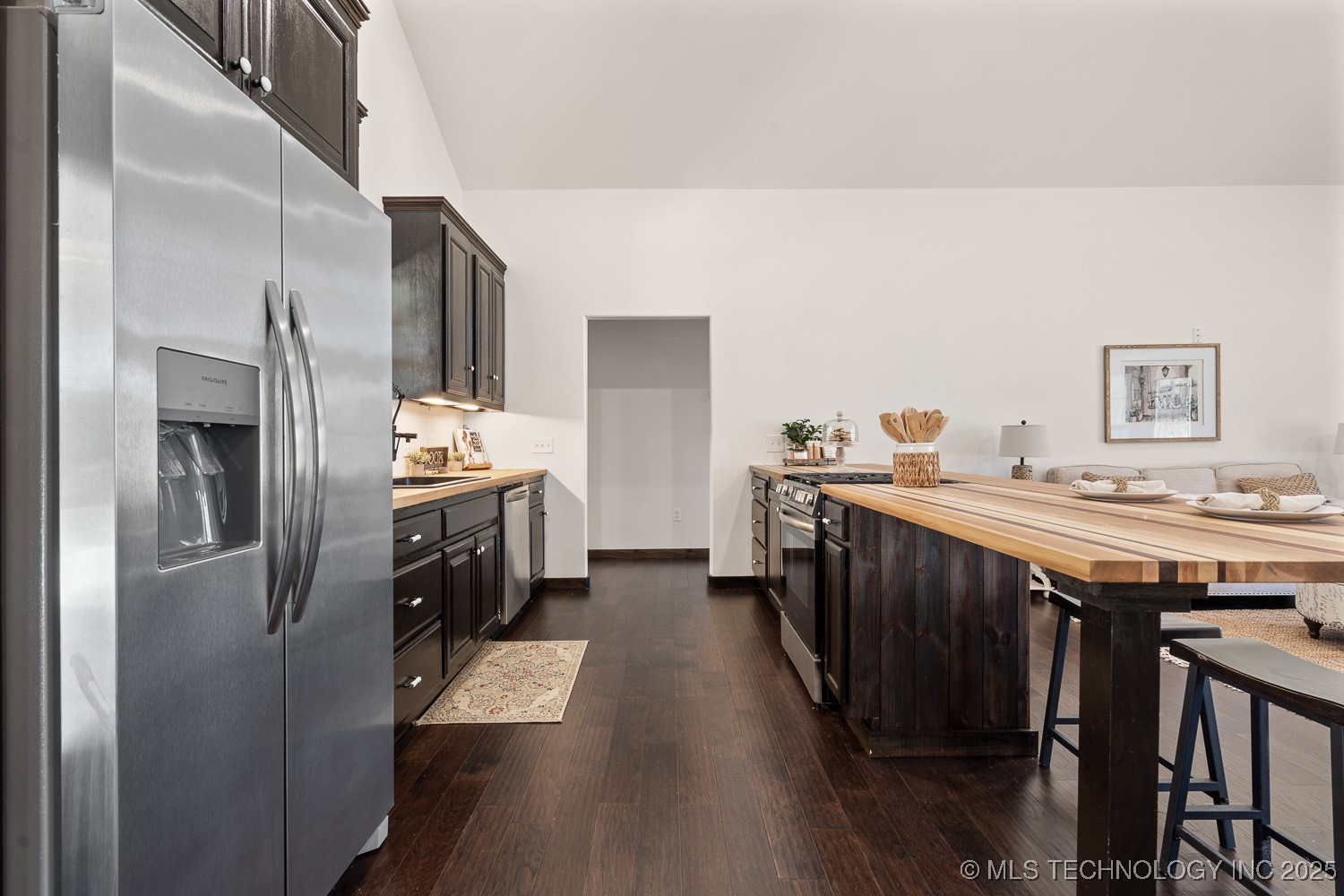 95 Express Road Property Photo 9