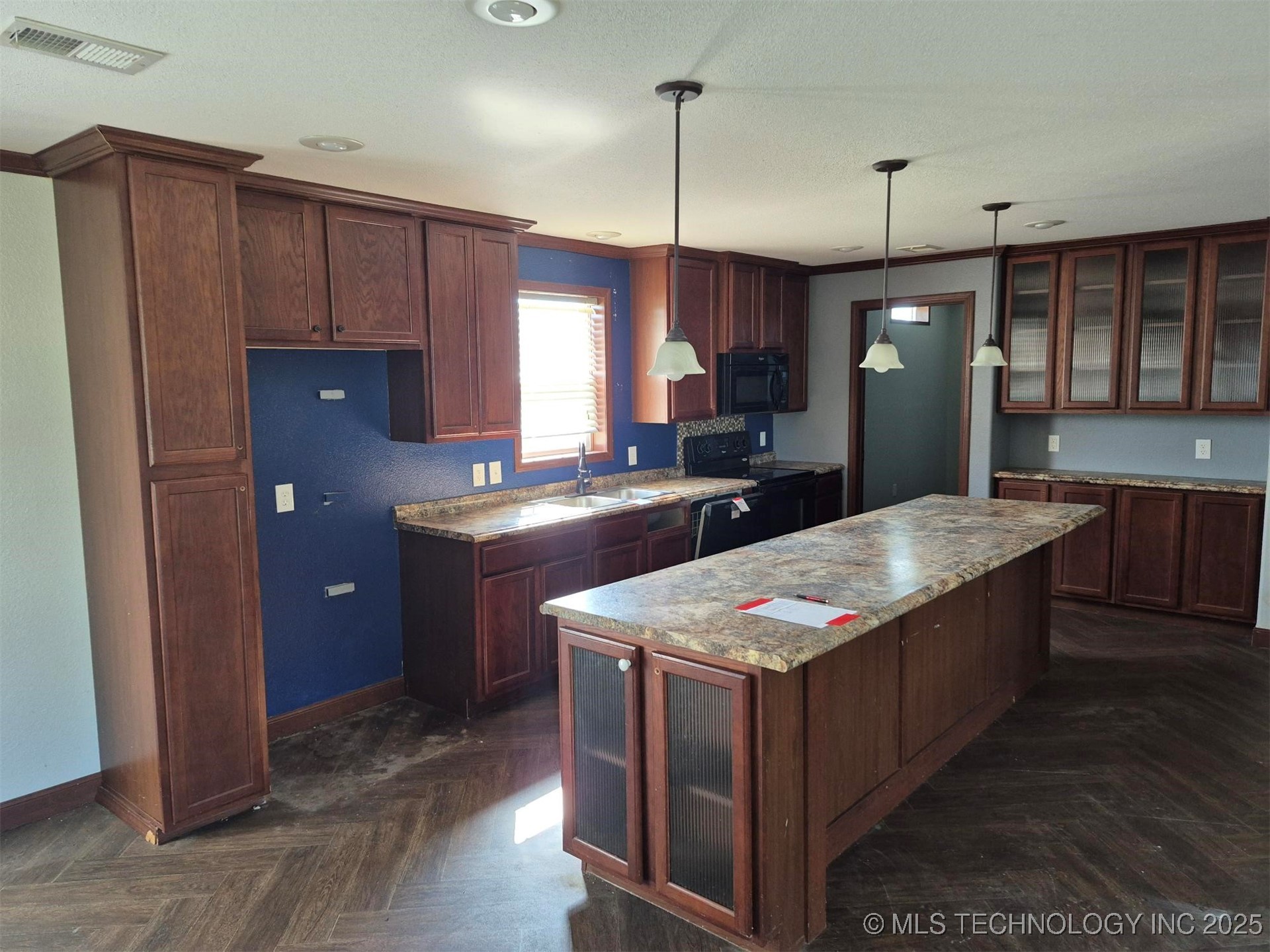 101 S Farrar Street Property Photo 3