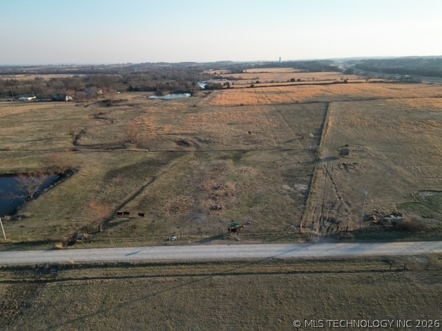 3 E 1100 Road Property Photo 8