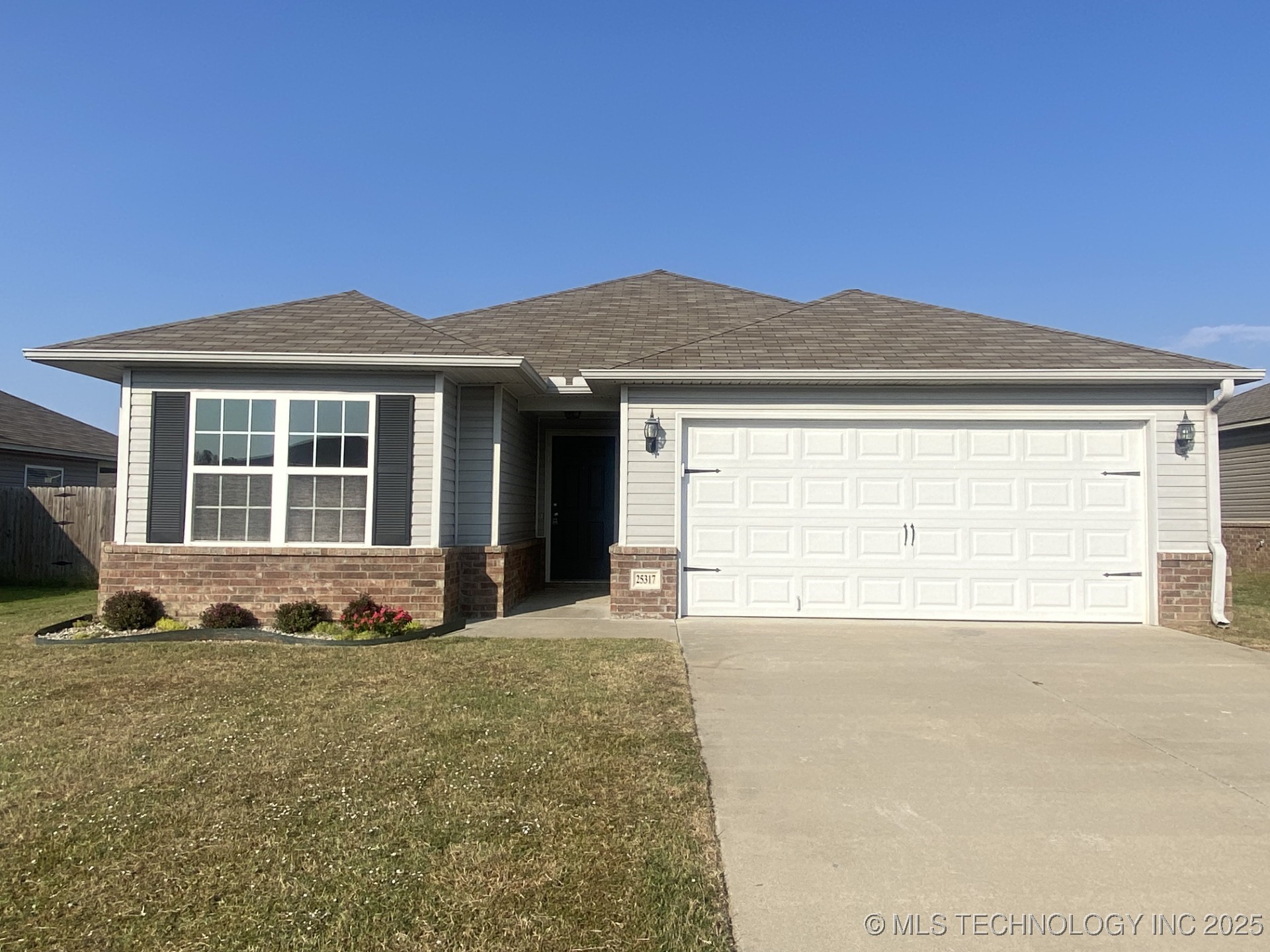 25317 E 93rd Court S Property Photo 1