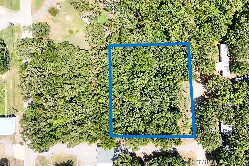 E 700 Drive Property Photo 8