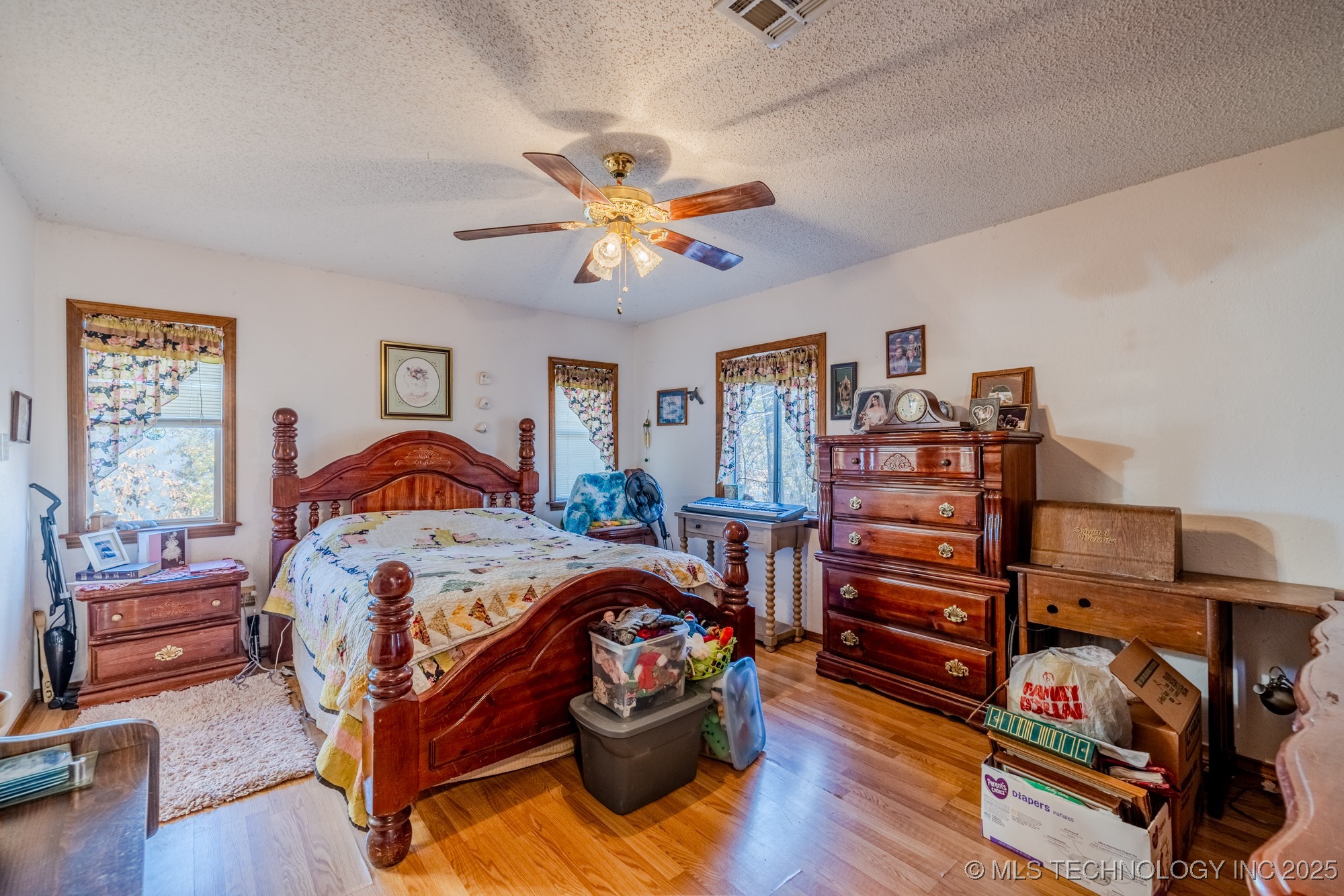 3202 W 820 Road Property Photo 18