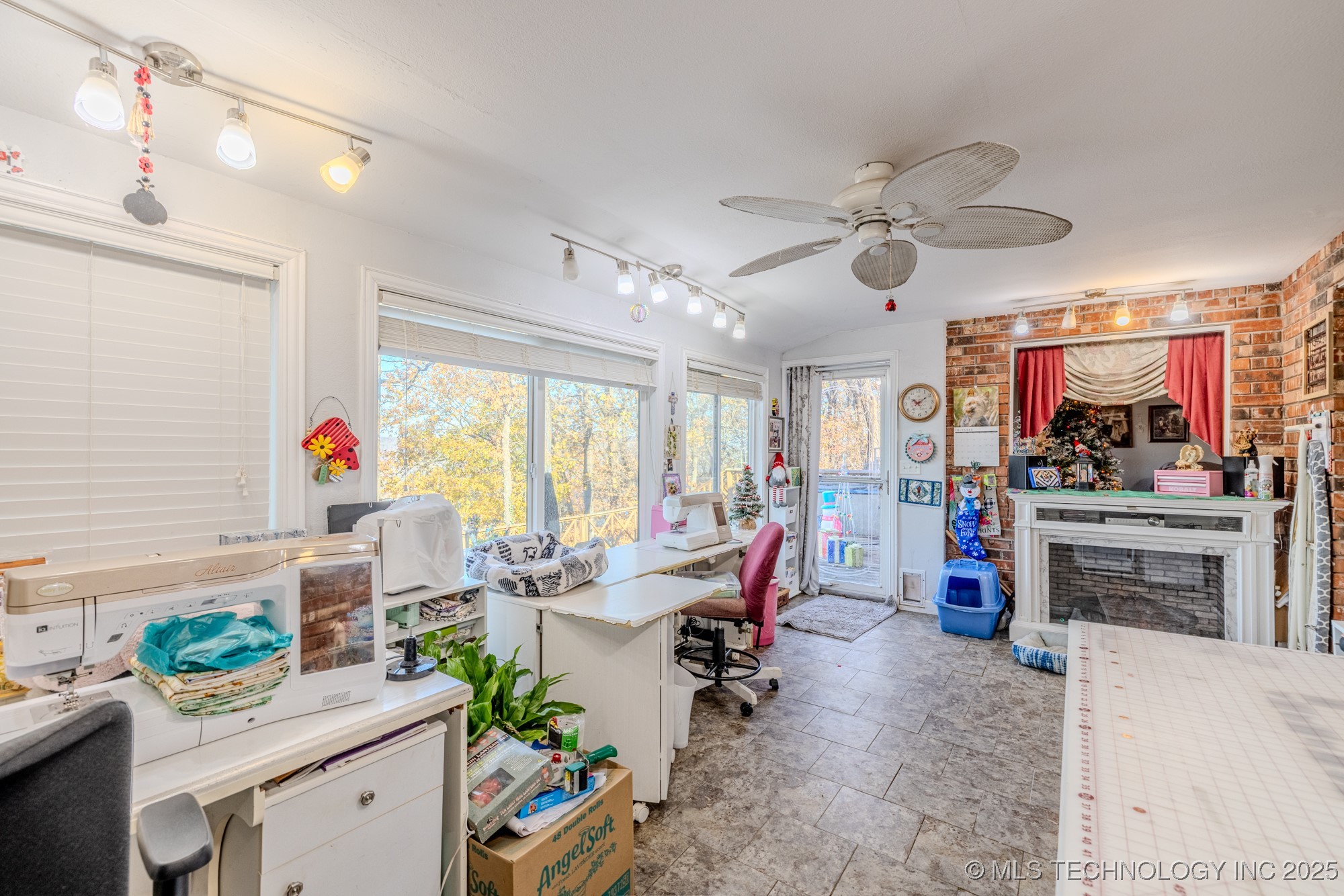 3202 W 820 Road Property Photo 32