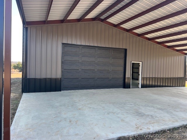 1199 Newport Property Photo 8