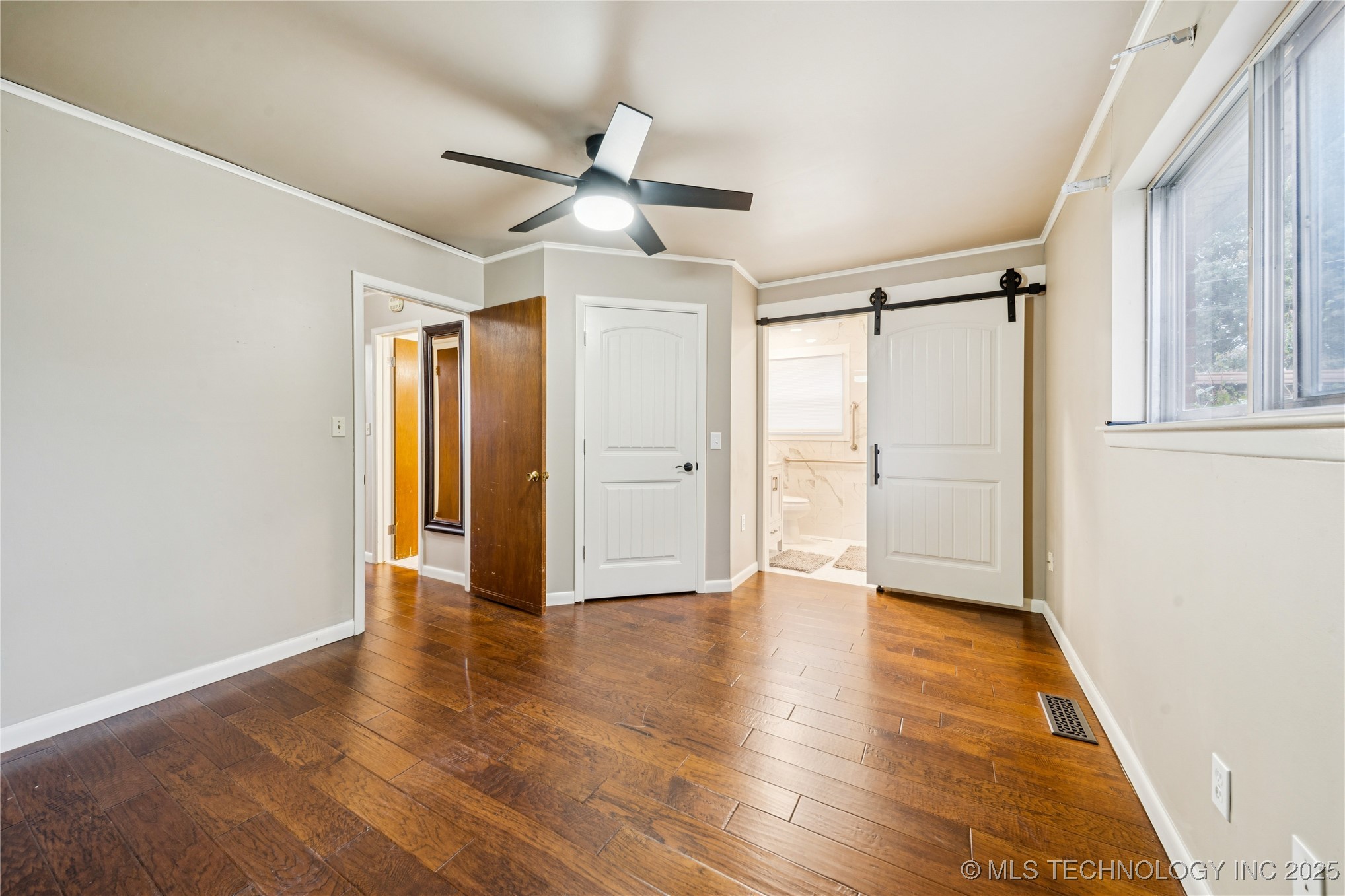 1138 N Fern Avenue Property Photo 16