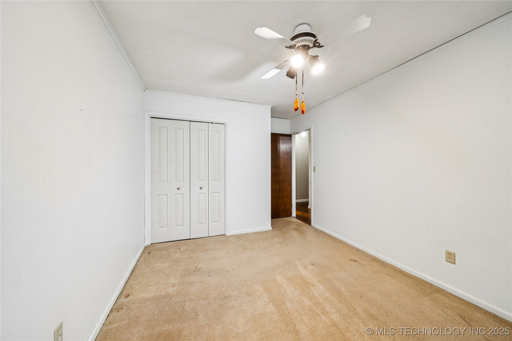 1138 N Fern Avenue Property Photo 21