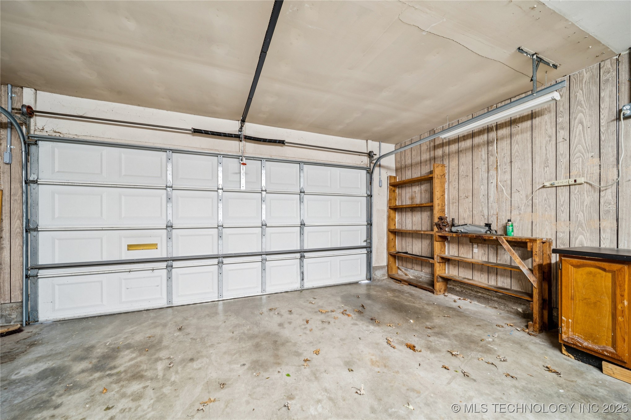 1138 N Fern Avenue Property Photo 26