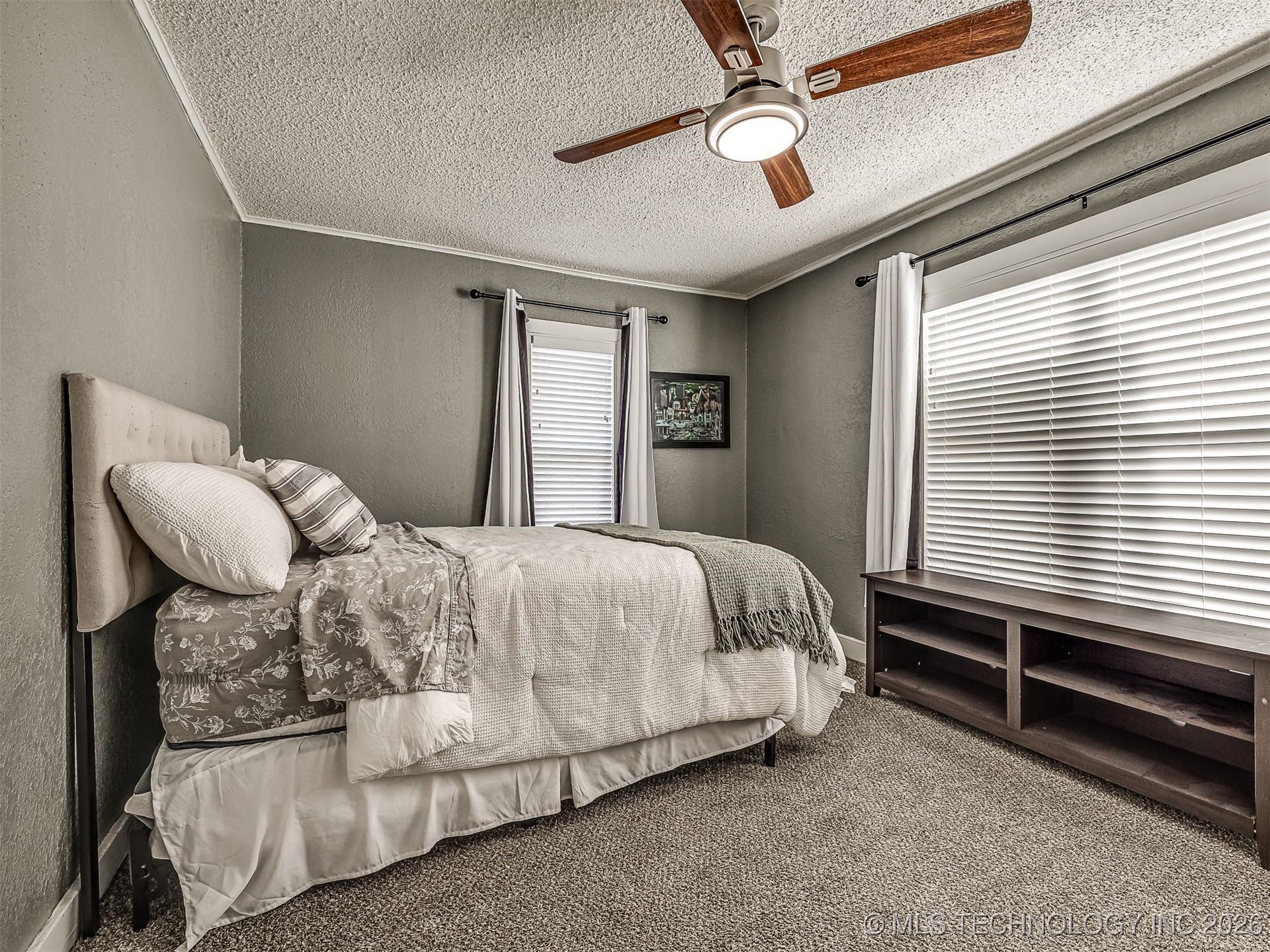 1227 S Richmond Avenue Property Photo 25