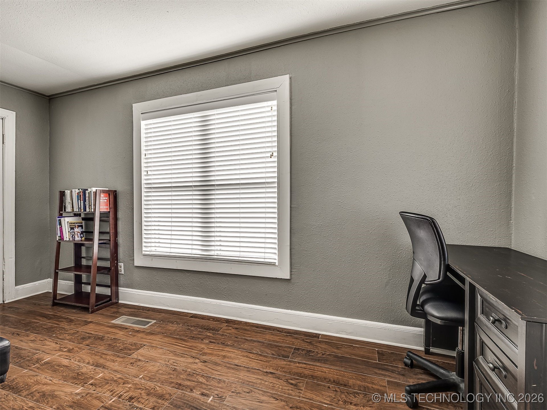 1227 S Richmond Avenue Property Photo 35