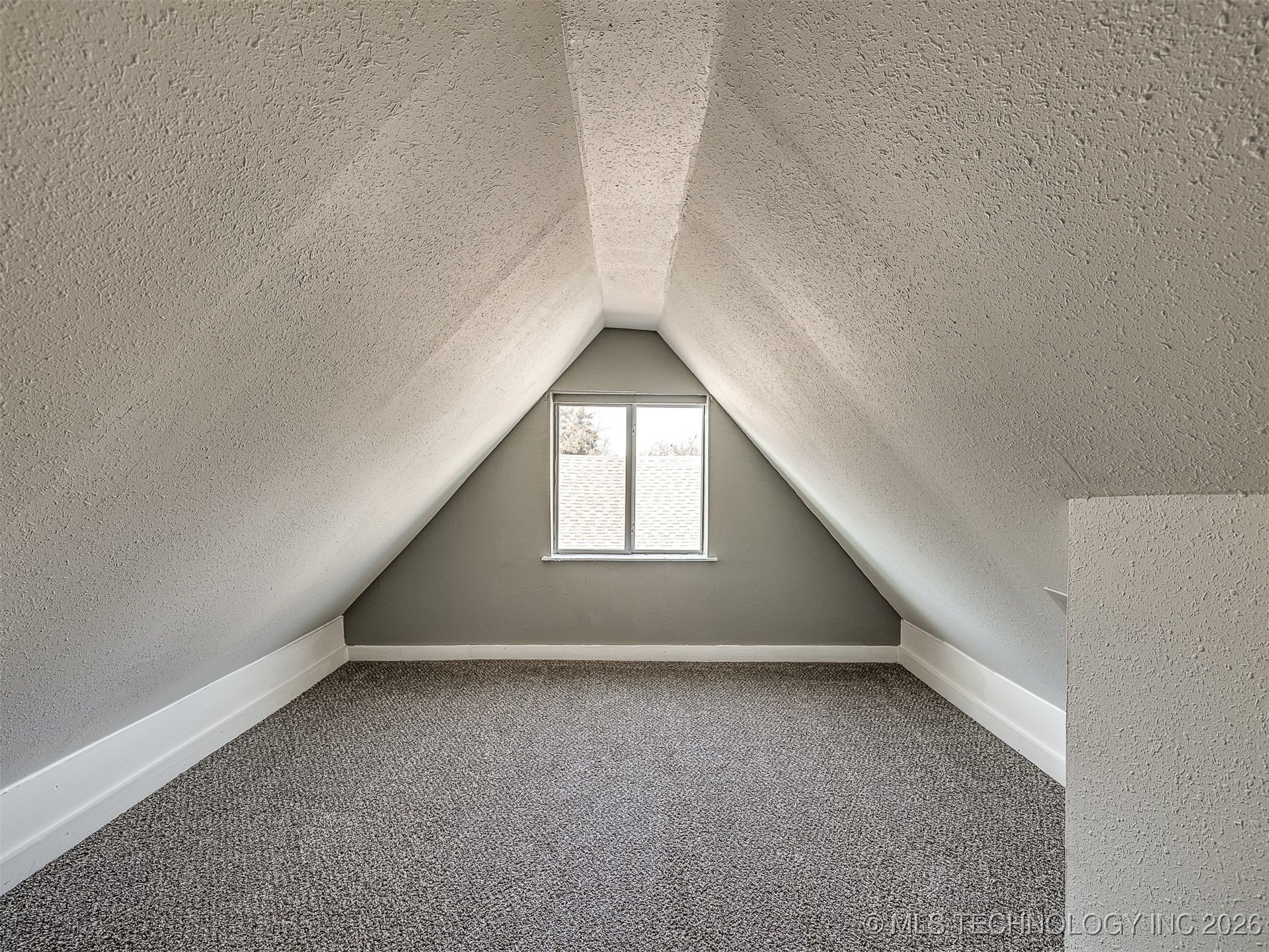 1227 S Richmond Avenue Property Photo 40