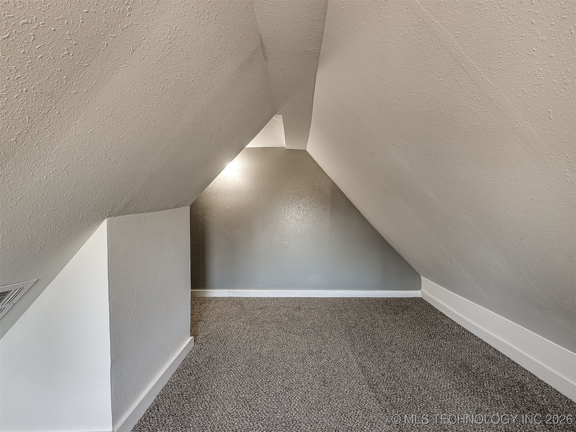 1227 S Richmond Avenue Property Photo 41