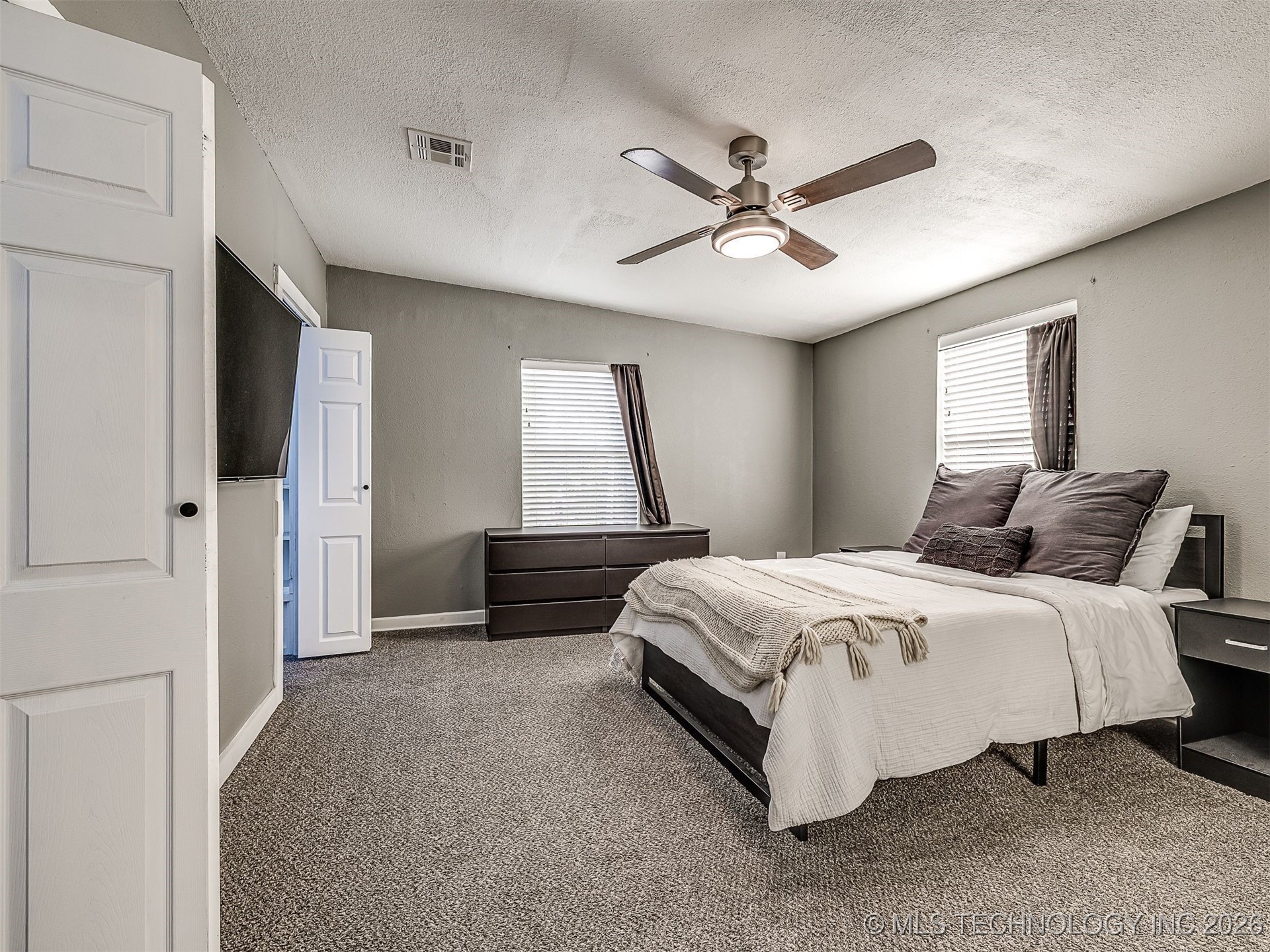 1227 S Richmond Avenue Property Photo 43