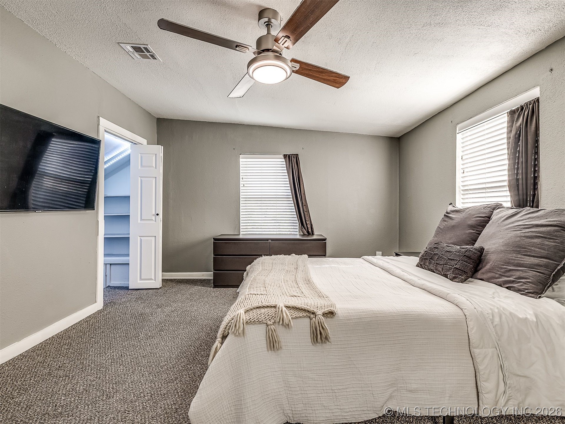 1227 S Richmond Avenue Property Photo 44