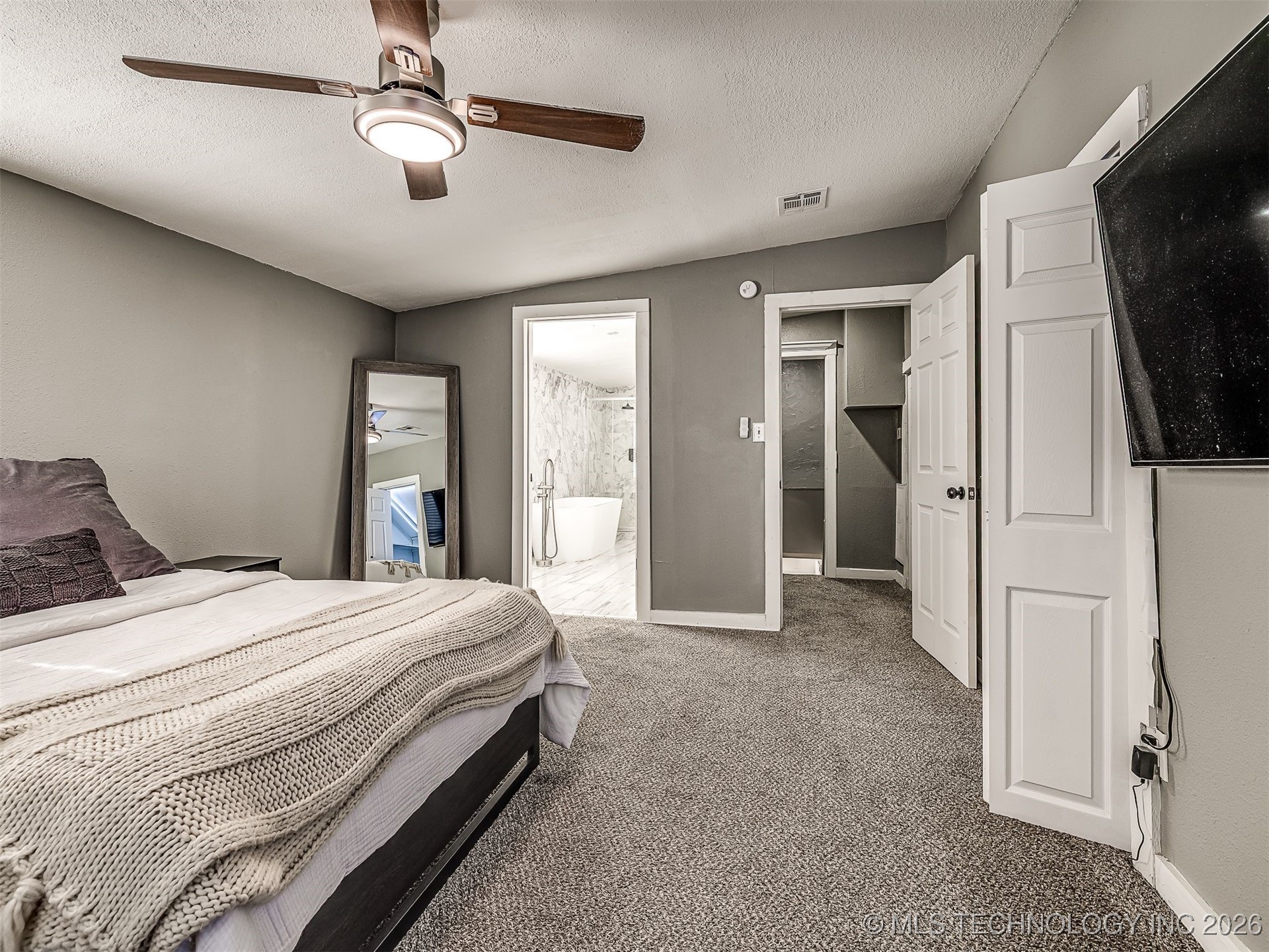 1227 S Richmond Avenue Property Photo 46