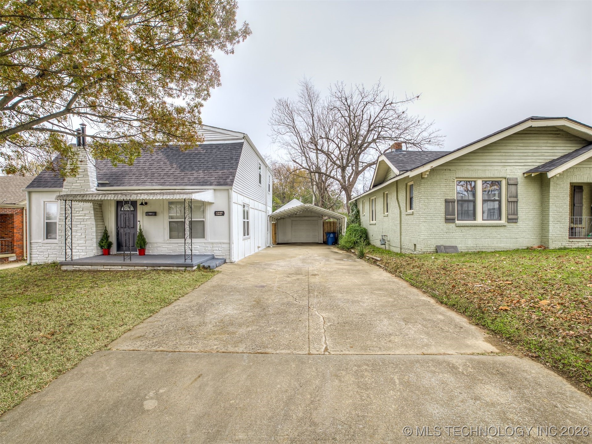 1227 S Richmond Avenue Property Photo 59