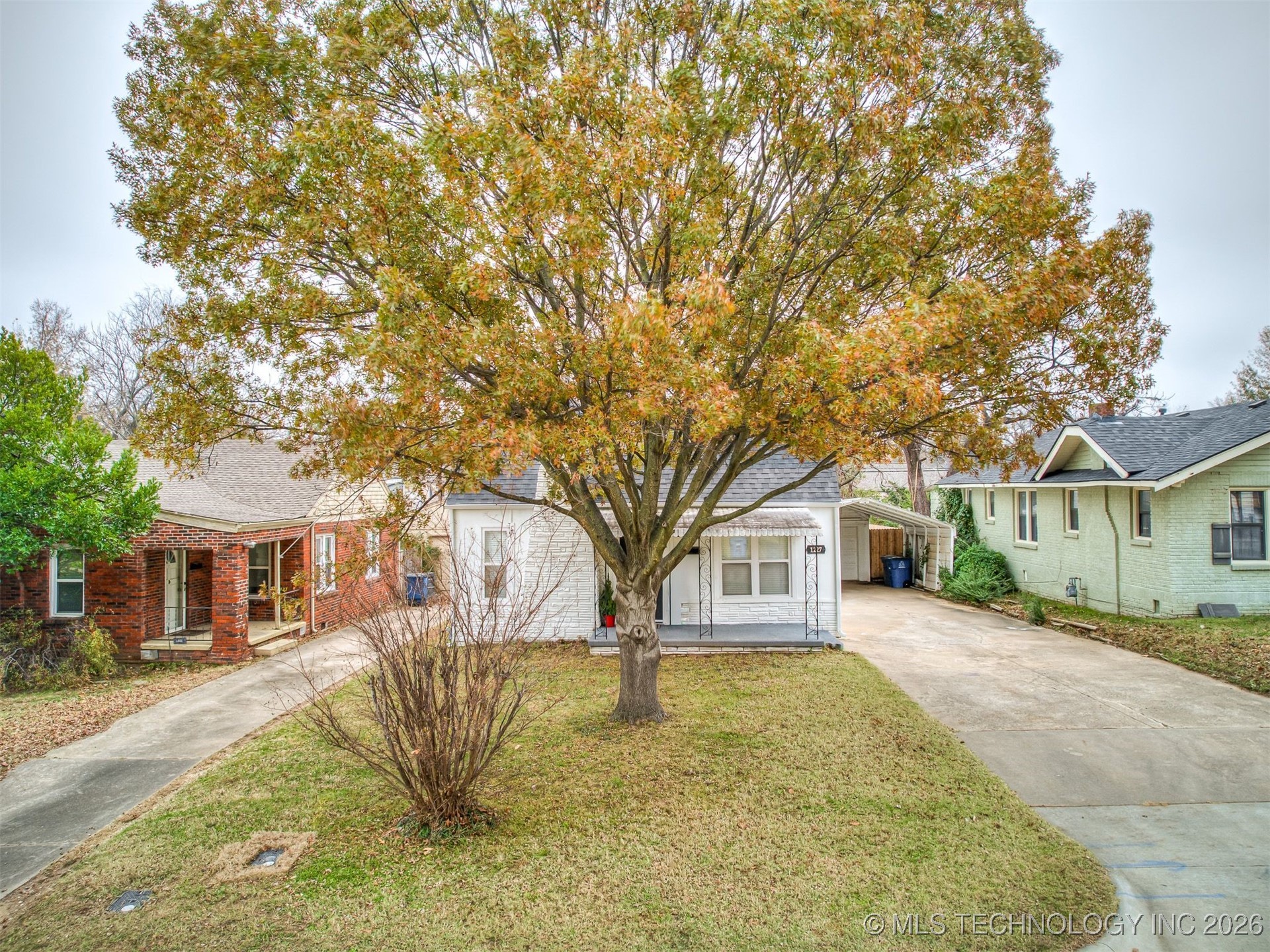 1227 S Richmond Avenue Property Photo 69