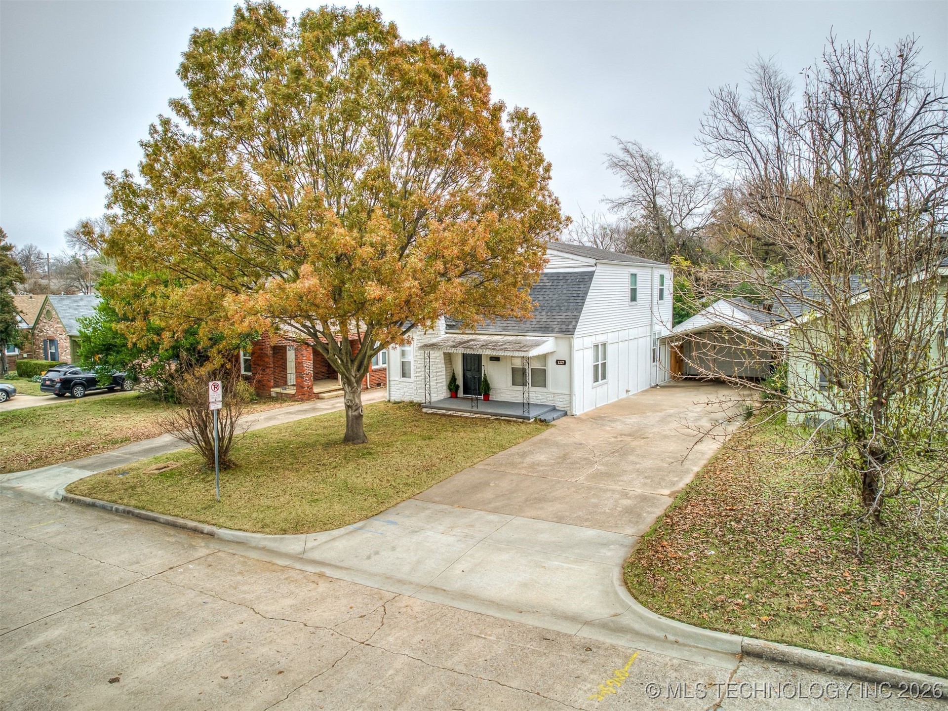 1227 S Richmond Avenue Property Photo 70