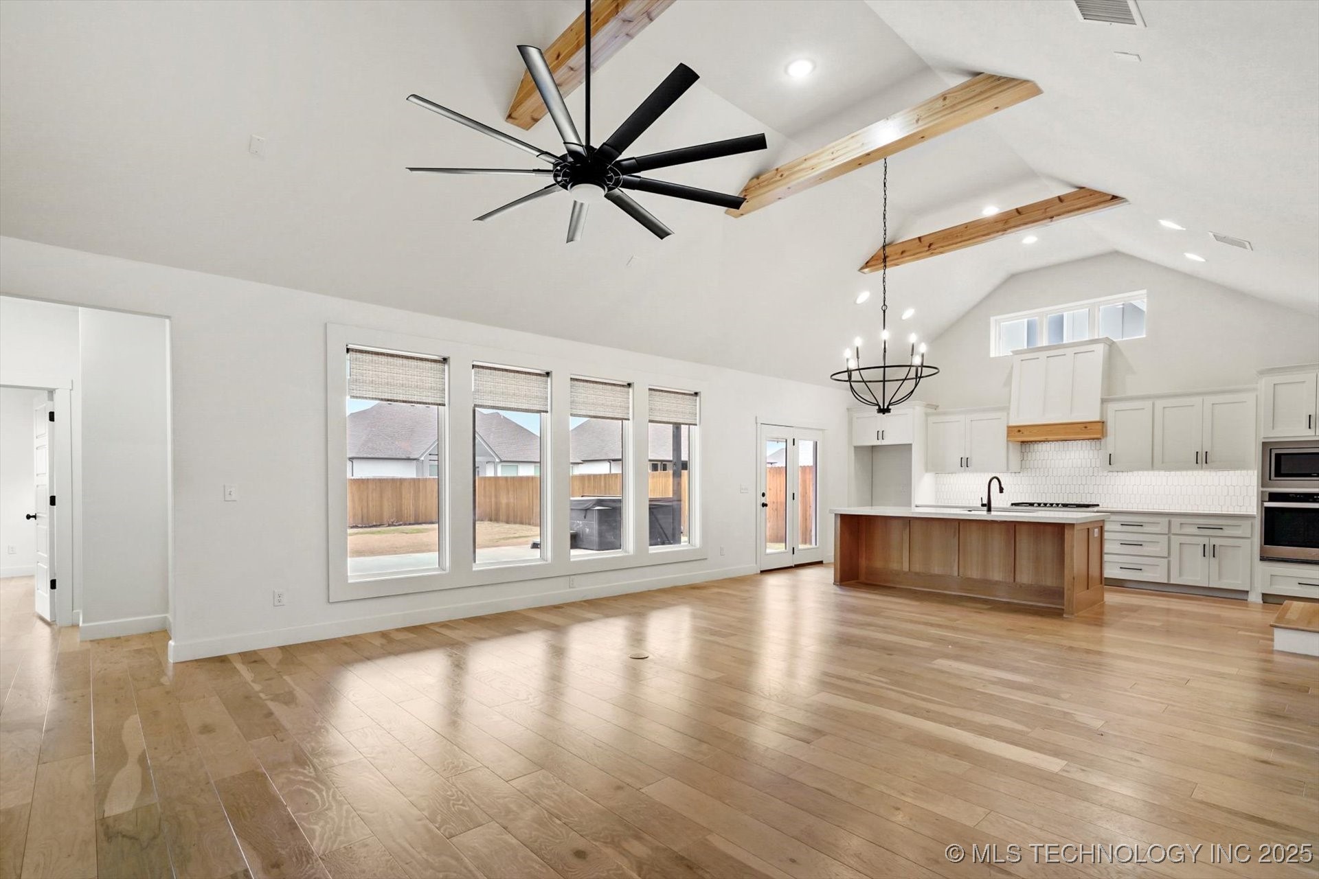 13716 S 21st Court E Property Photo 3