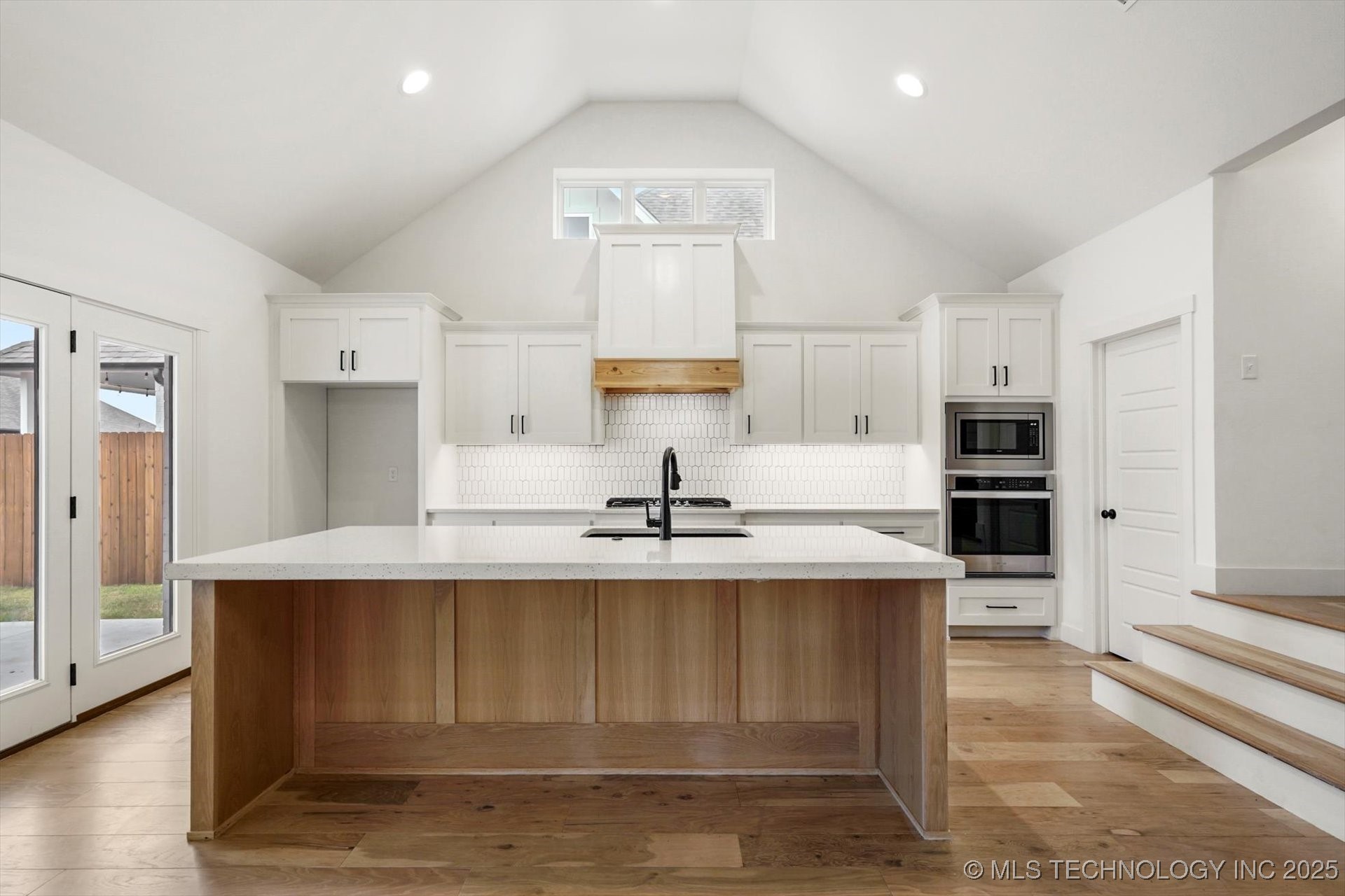 13716 S 21st Court E Property Photo 9