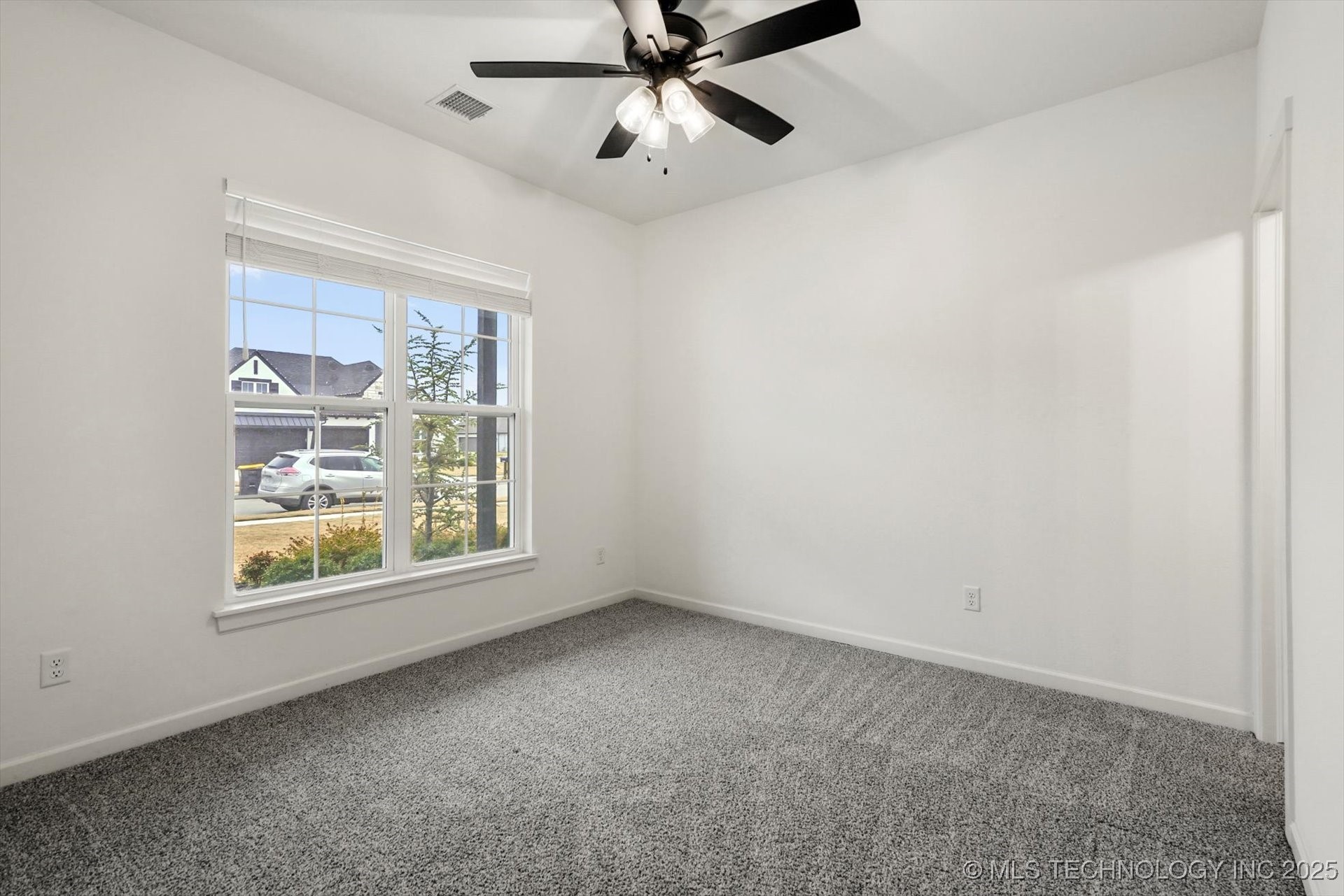 13716 S 21st Court E Property Photo 22