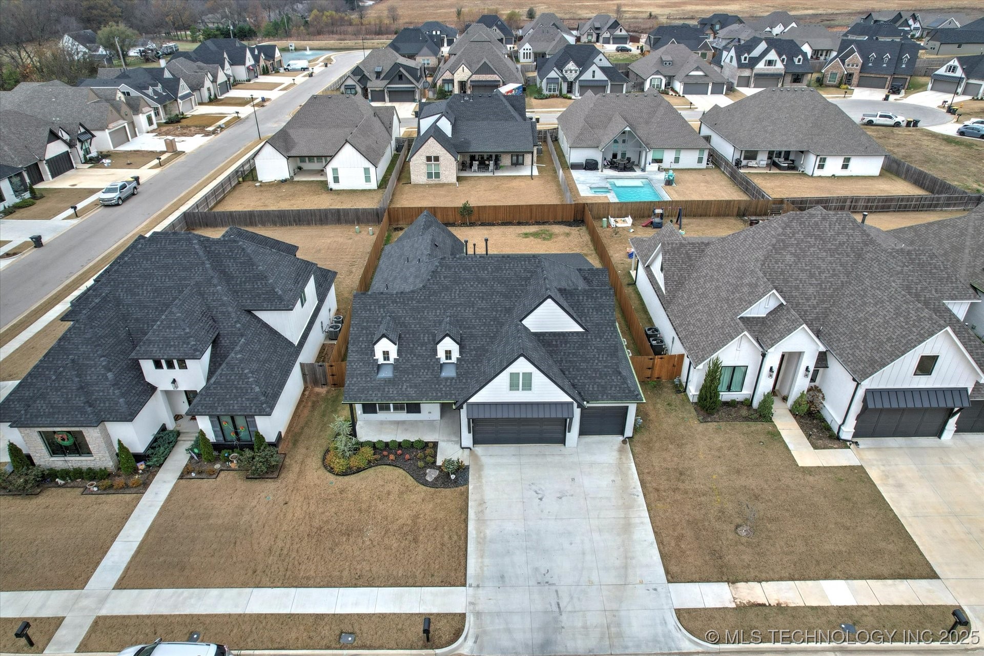 13716 S 21st Court E Property Photo 35