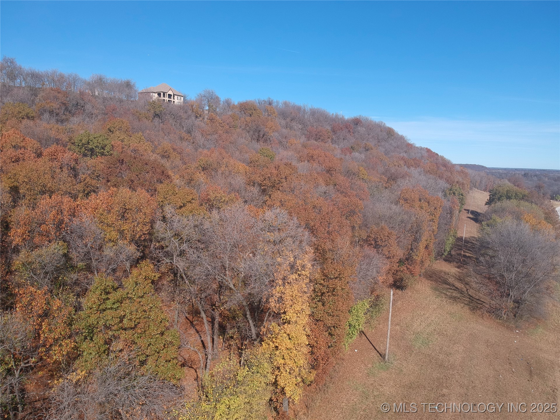 4585 E 266 Highway Property Photo 6