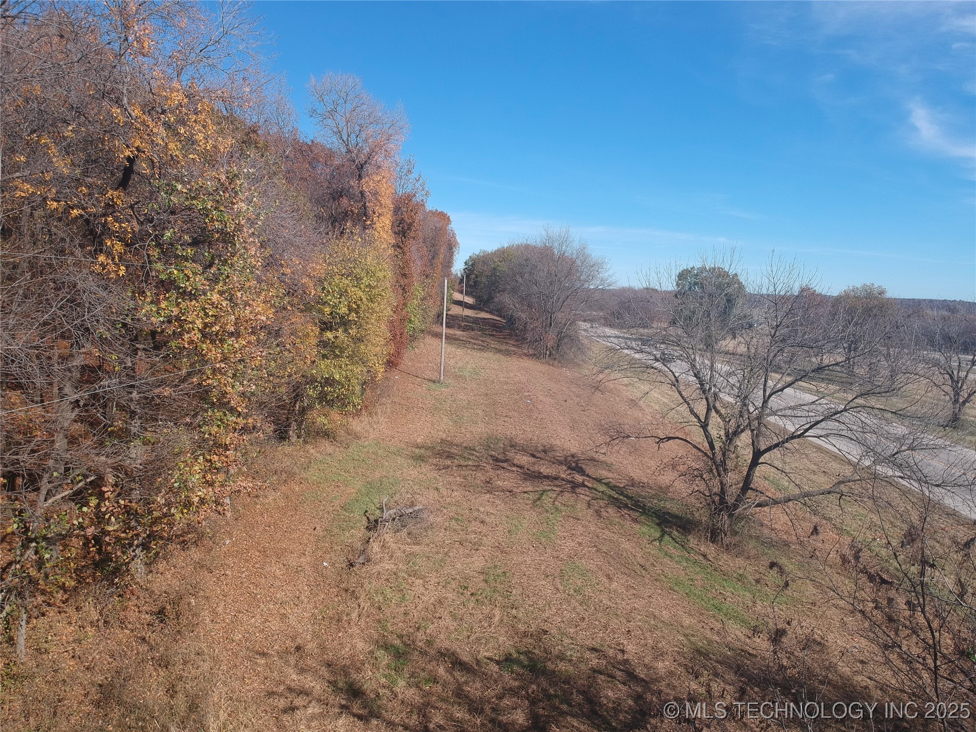 4585 E 266 Highway Property Photo 7