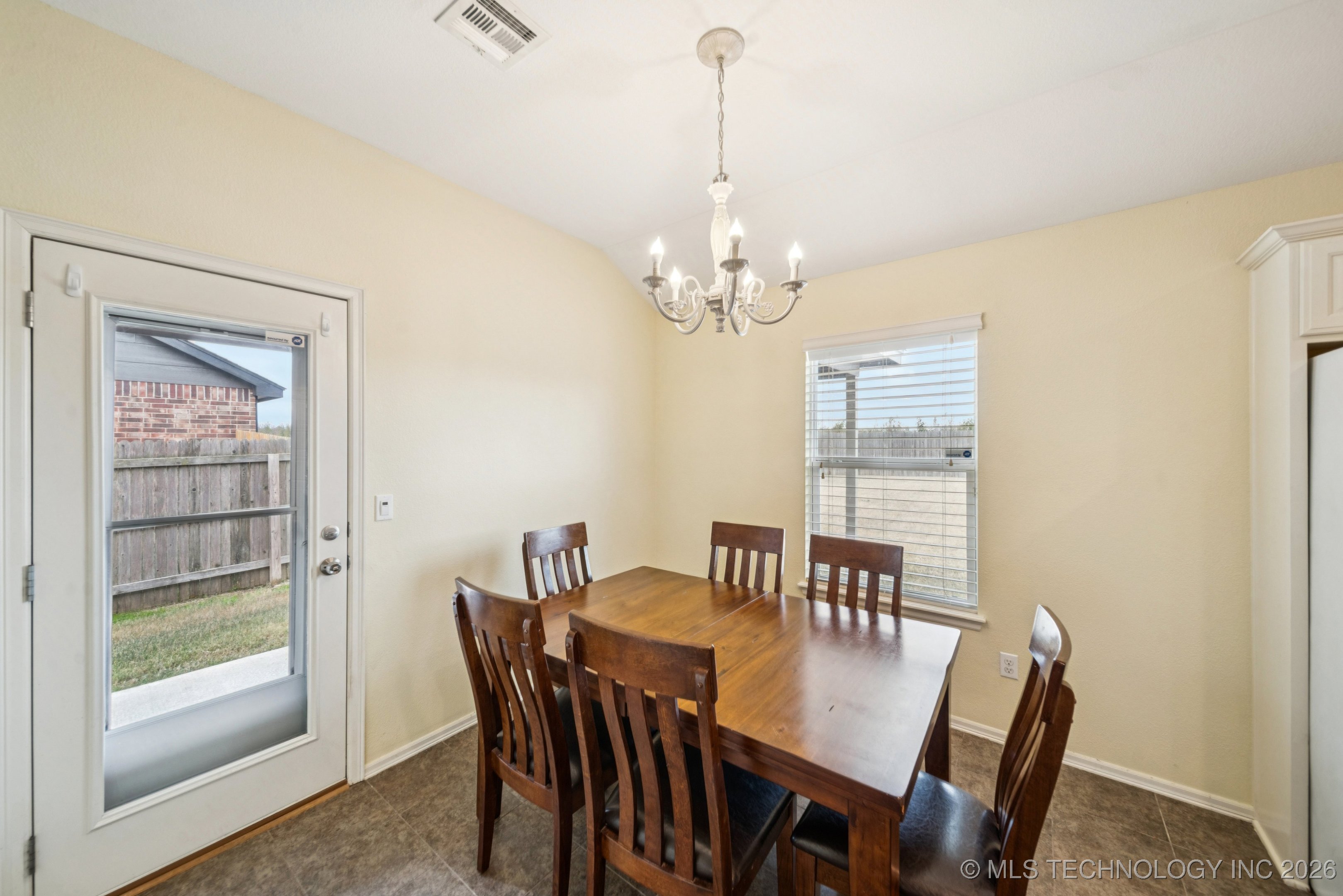 4114 S 181st East Avenue Property Photo 10