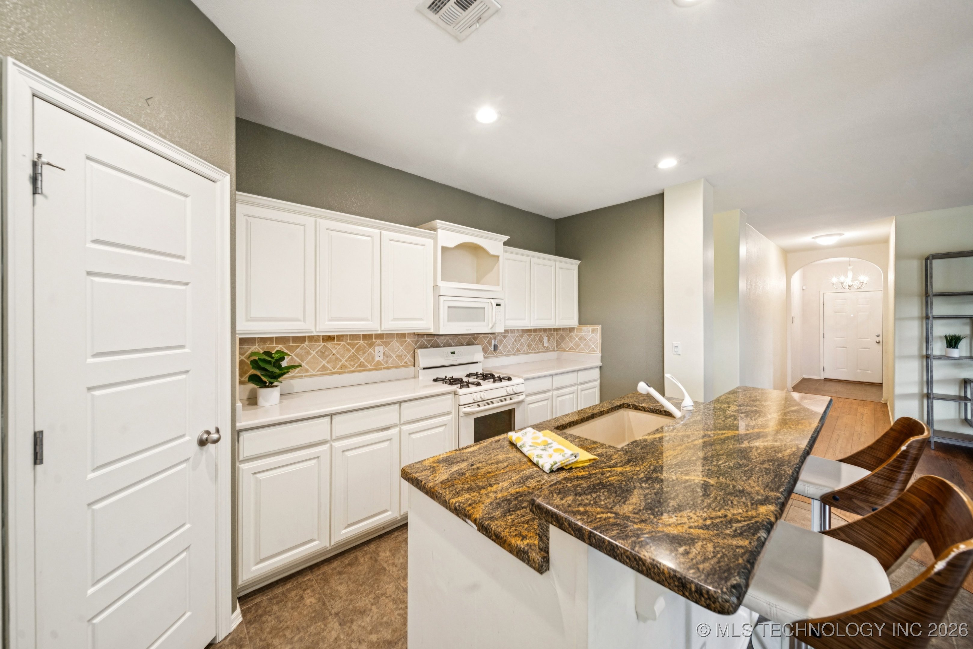 4114 S 181st East Avenue Property Photo 14