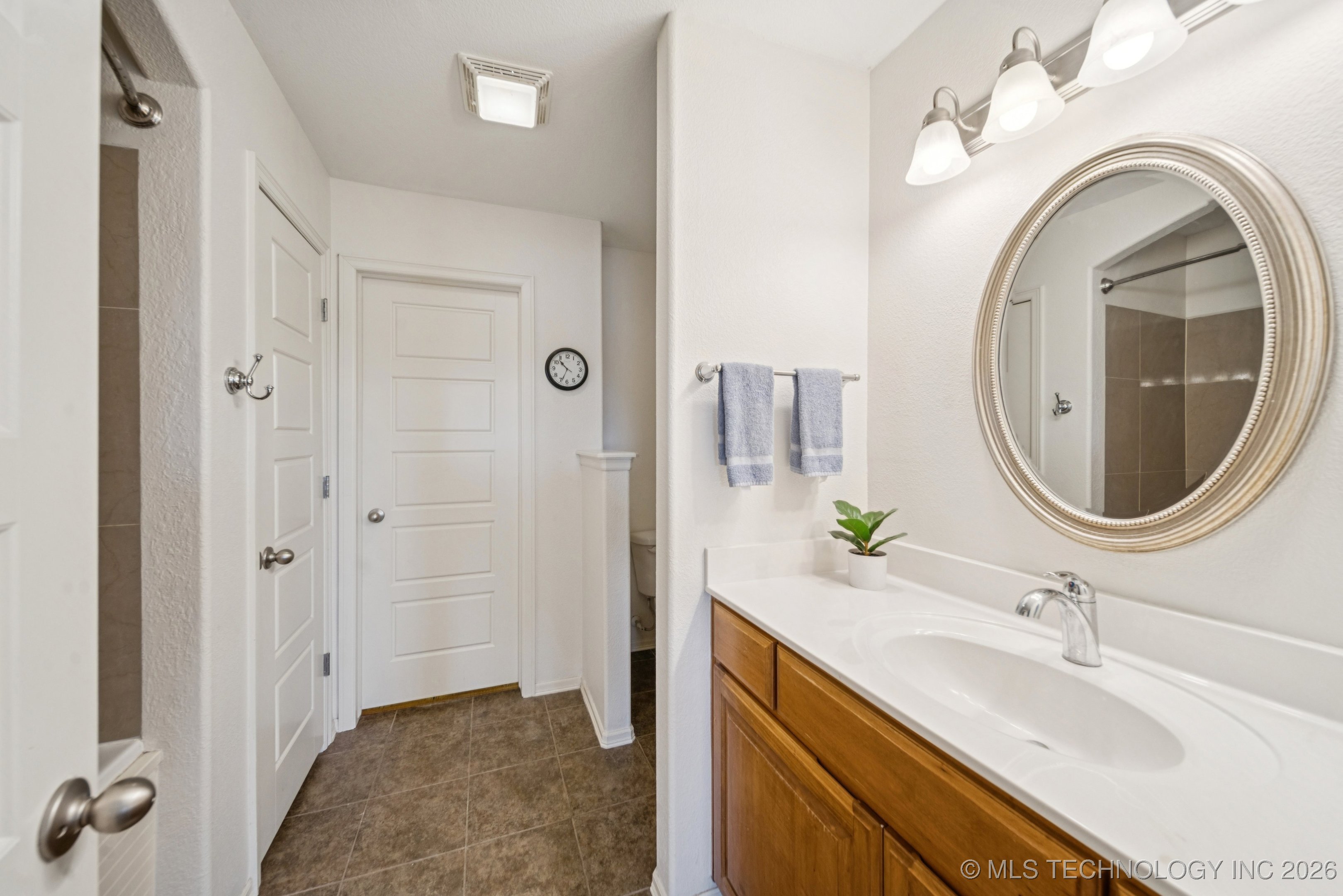 4114 S 181st East Avenue Property Photo 19