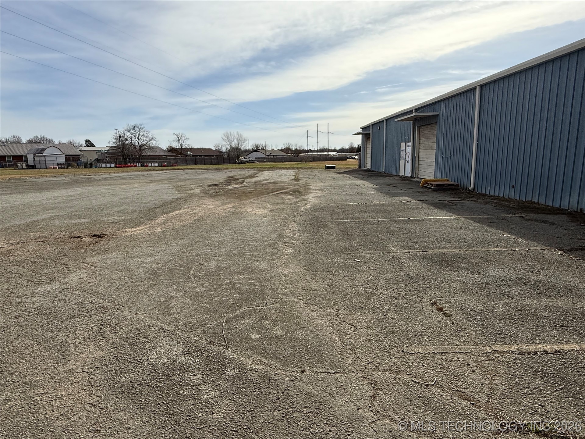 1000 Warmac Street Property Photo 4