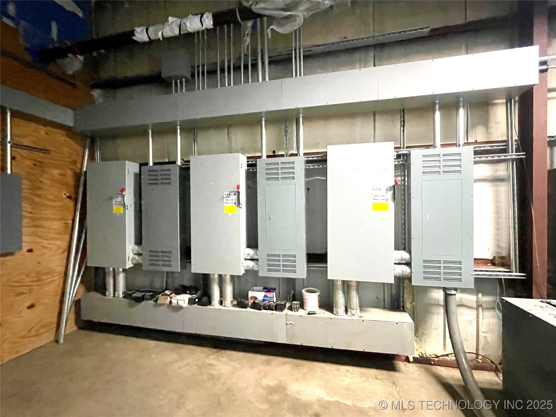 1000 Warmac Street Property Photo 10