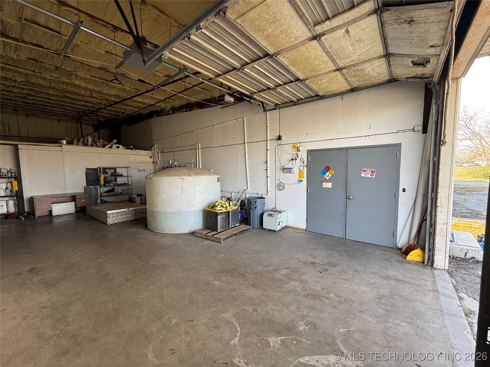 1000 Warmac Street Property Photo 14