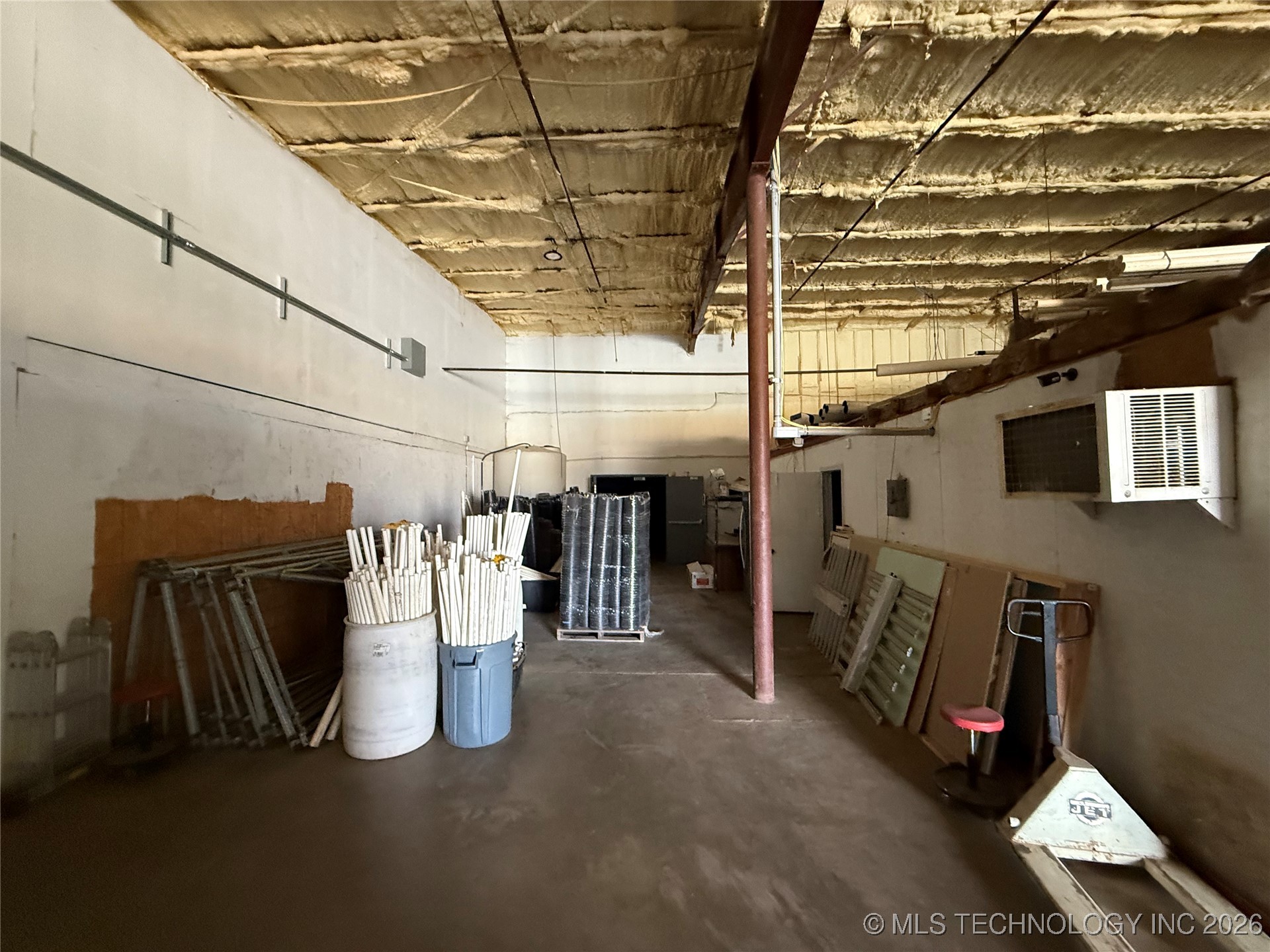 1000 Warmac Street Property Photo 15