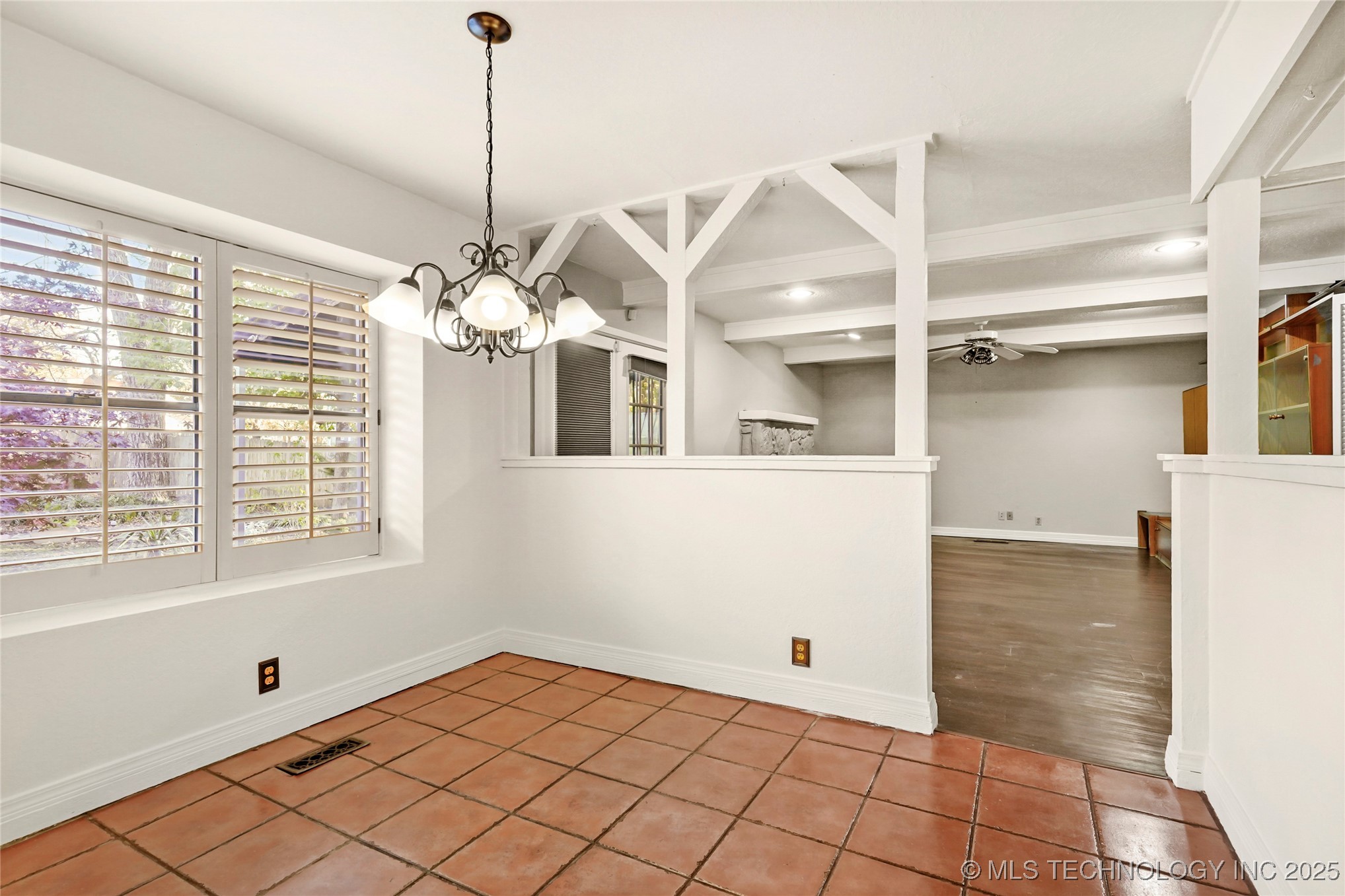 8131 S Jamestown Avenue Property Photo 9