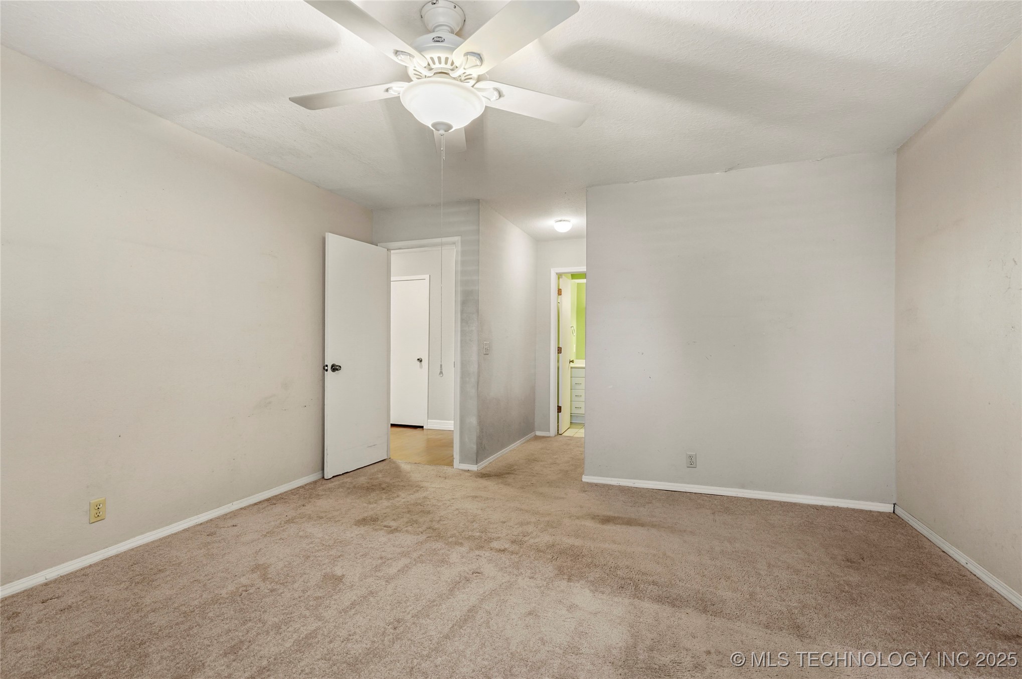 8131 S Jamestown Avenue Property Photo 15