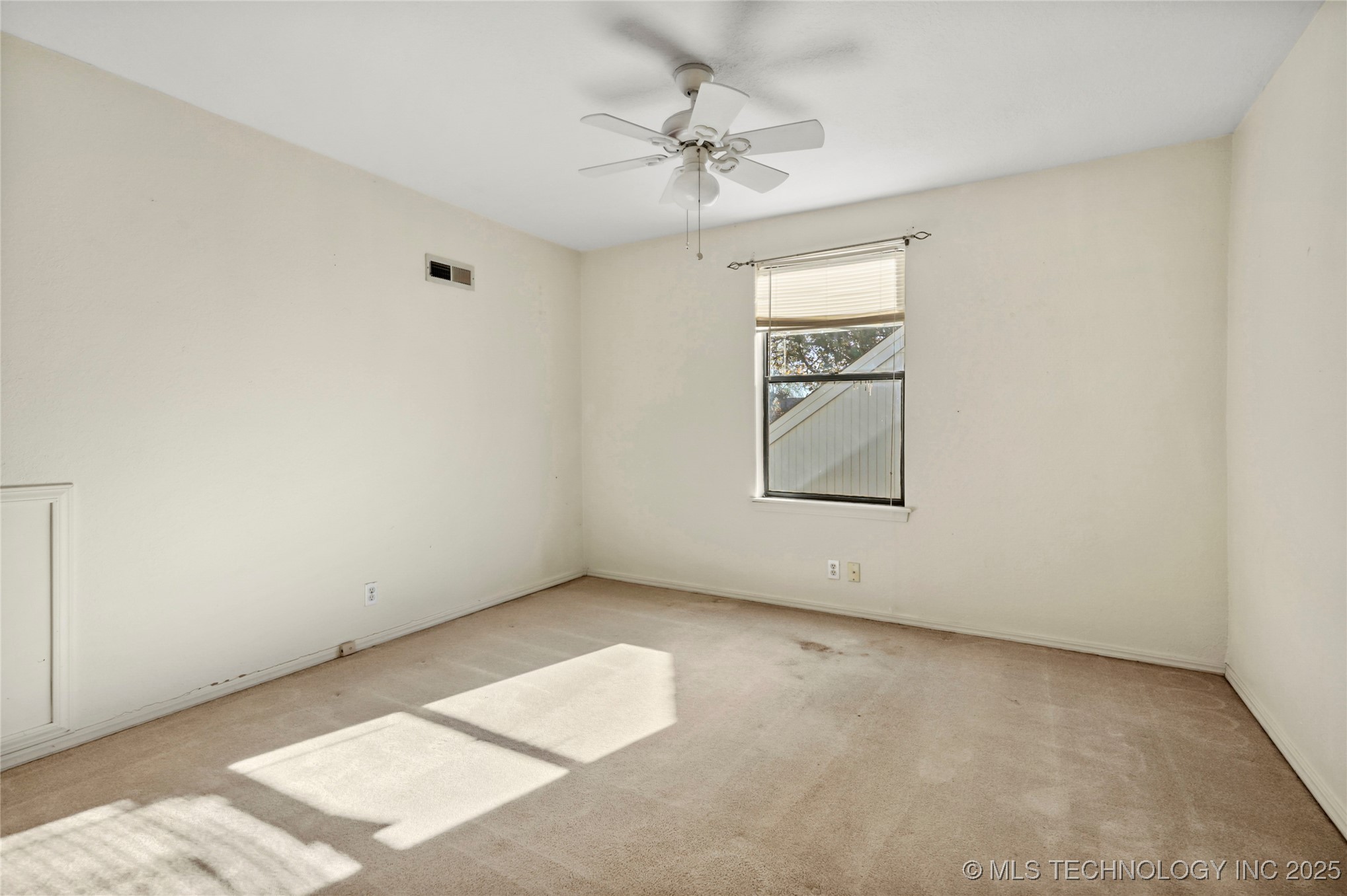 8131 S Jamestown Avenue Property Photo 18