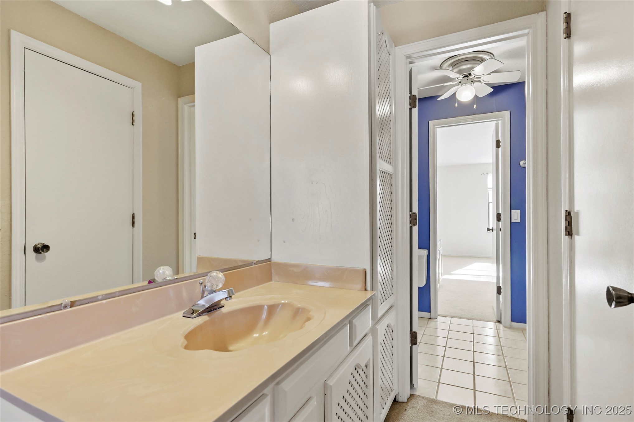 8131 S Jamestown Avenue Property Photo 23