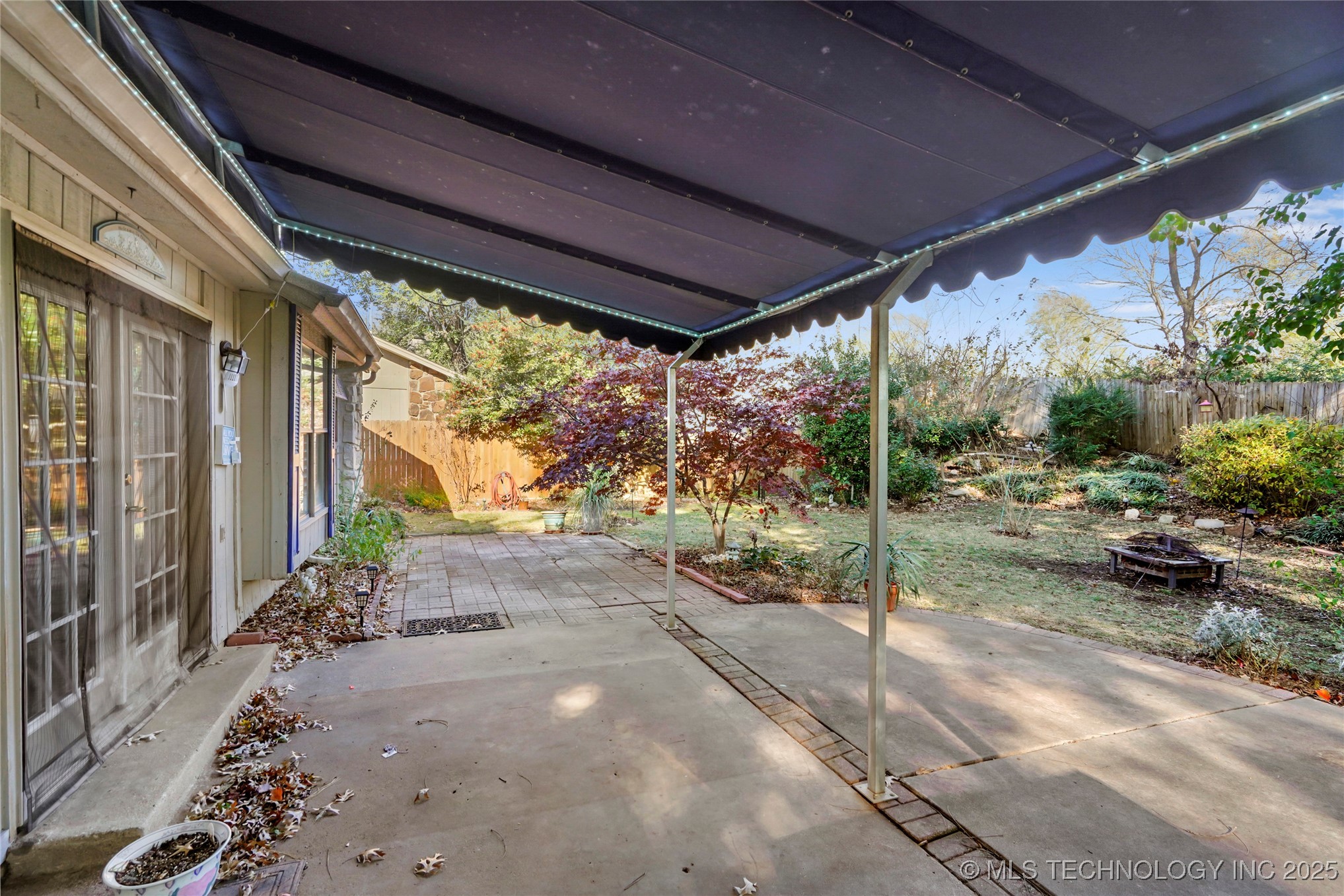 8131 S Jamestown Avenue Property Photo 24