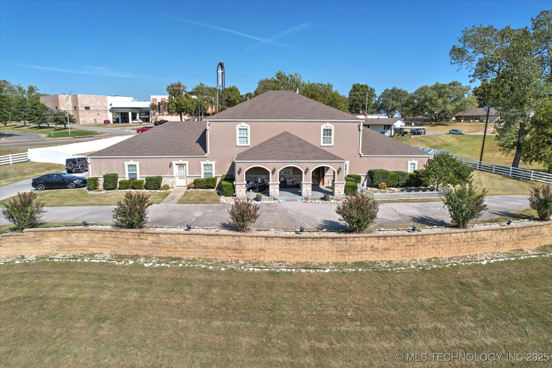 1241 Circle Drive Property Photo 1