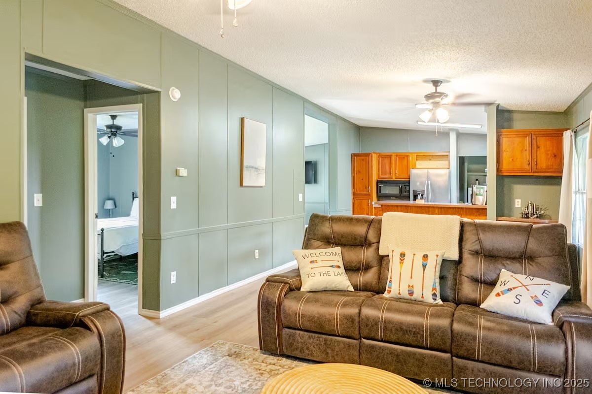 428784 E 1150 Property Photo 12