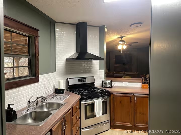 428784 E 1150 Property Photo 16