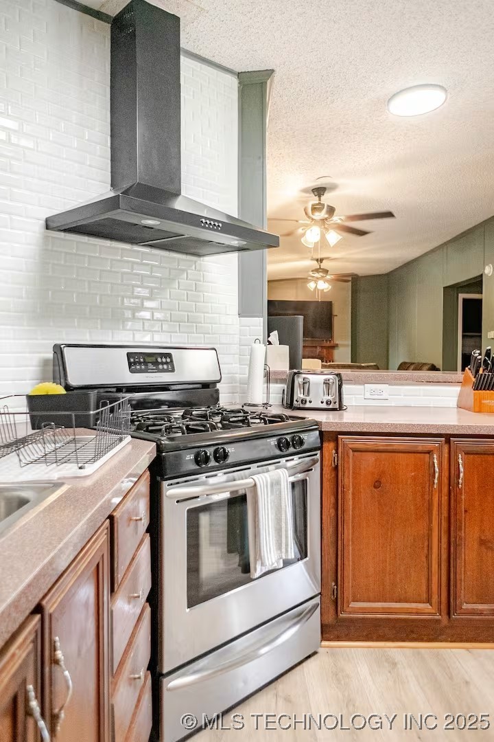 428784 E 1150 Property Photo 18