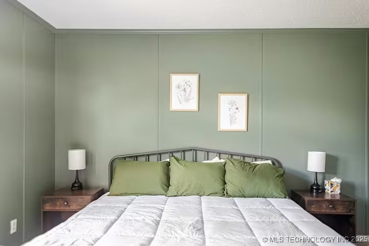 428784 E 1150 Property Photo 24