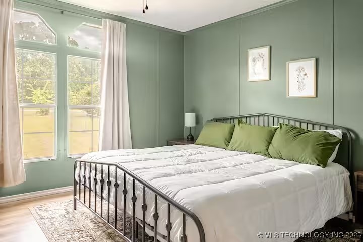 428784 E 1150 Property Photo 27