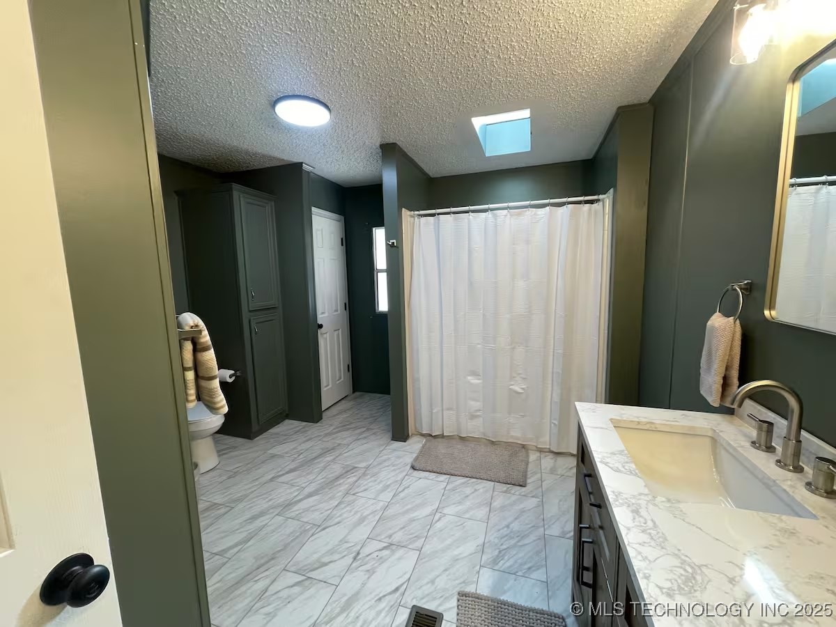 428784 E 1150 Property Photo 29