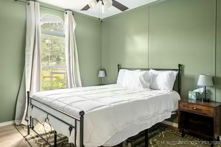 428784 E 1150 Property Photo 31