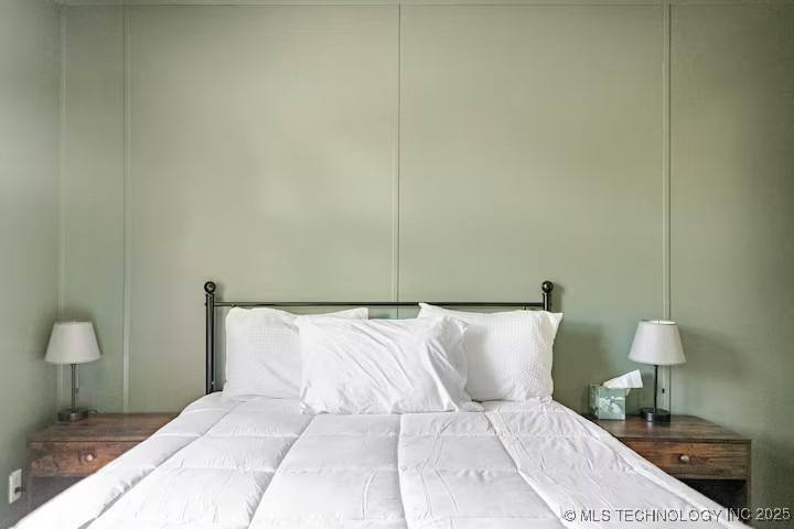 428784 E 1150 Property Photo 32