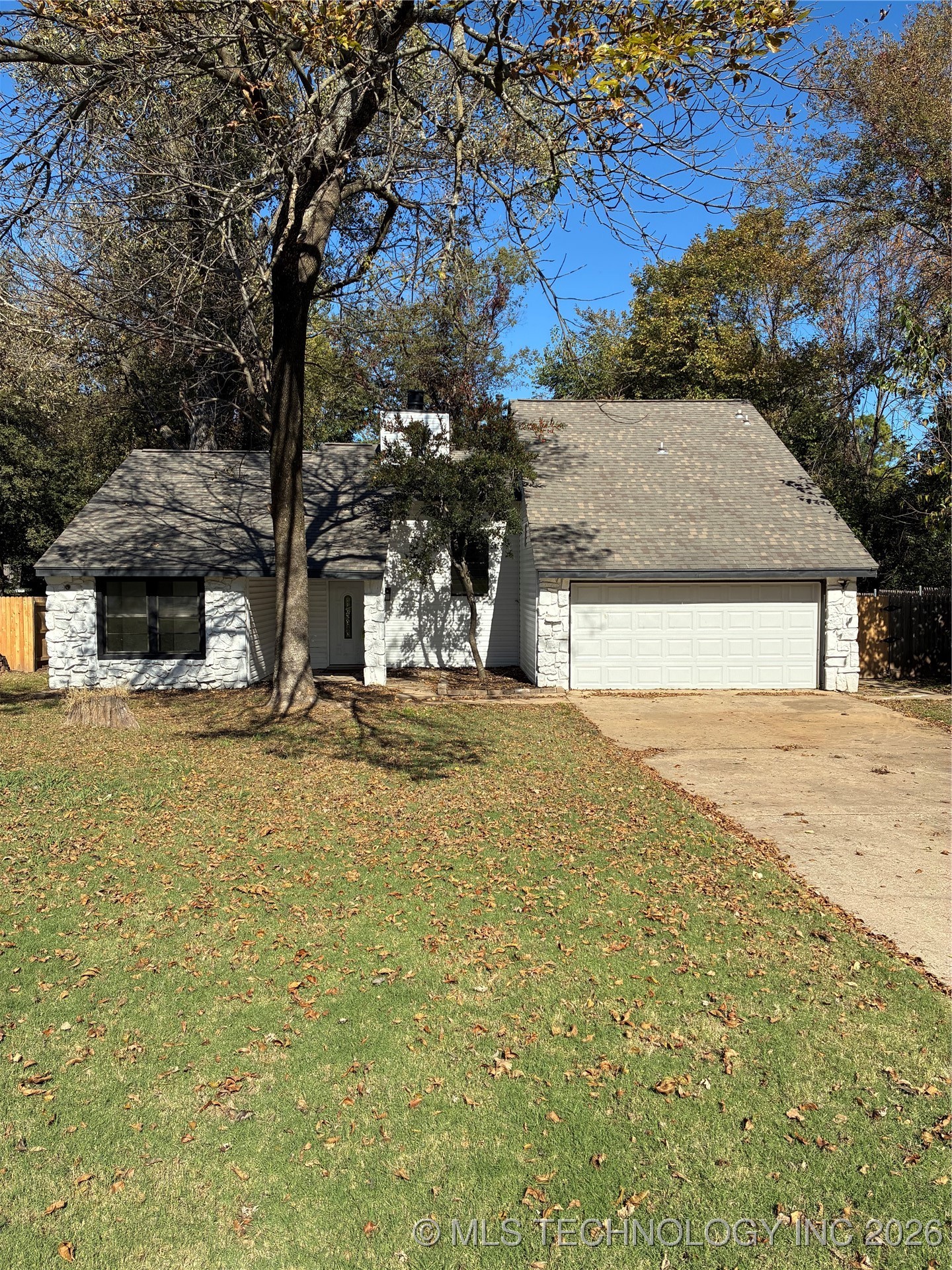 1912 W Pittsburg Court Property Photo 1