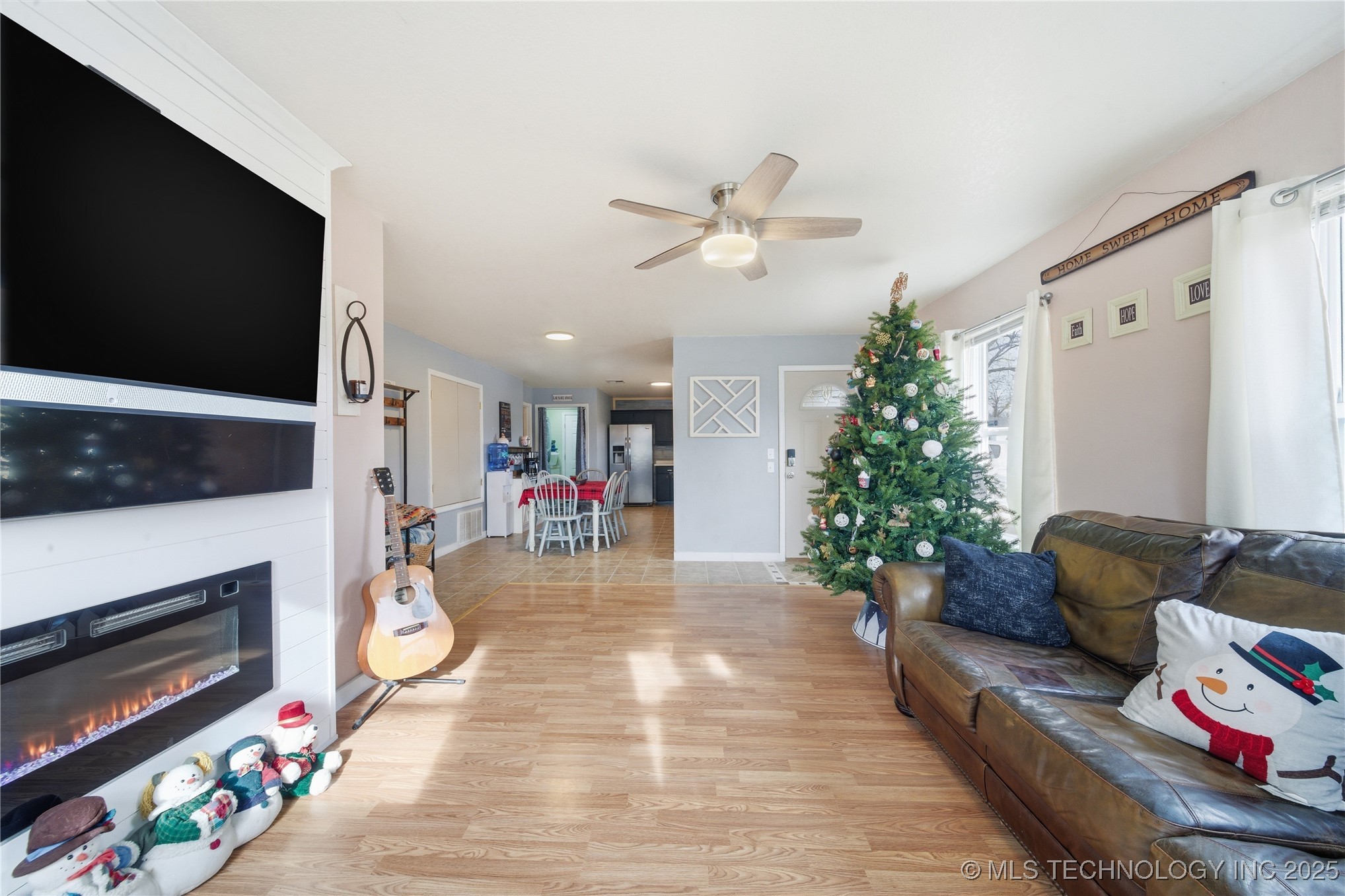 1643 S Oak Avenue Property Photo 7